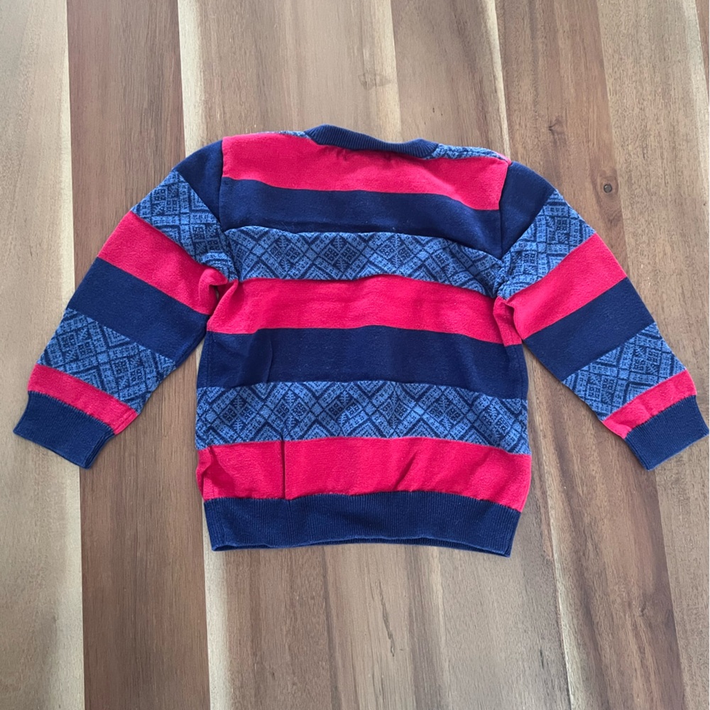Cherokee Sweater - Picture 3 of 4